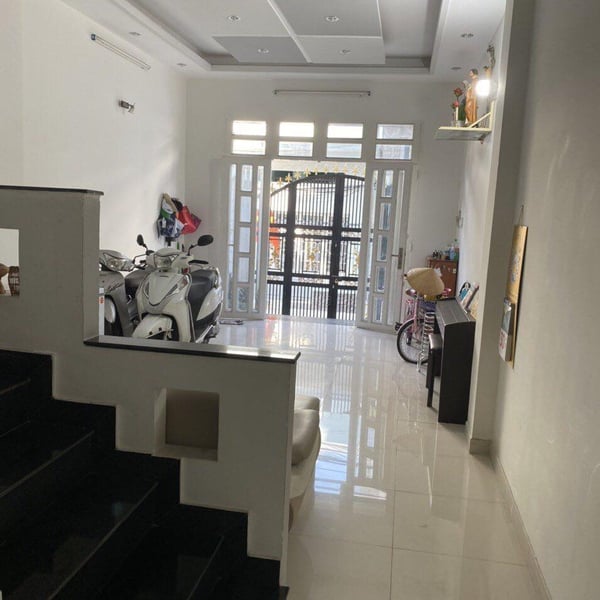 Nhà 3 tầg hẻm Vườn Điều, Tân Quy, 4m x 16m