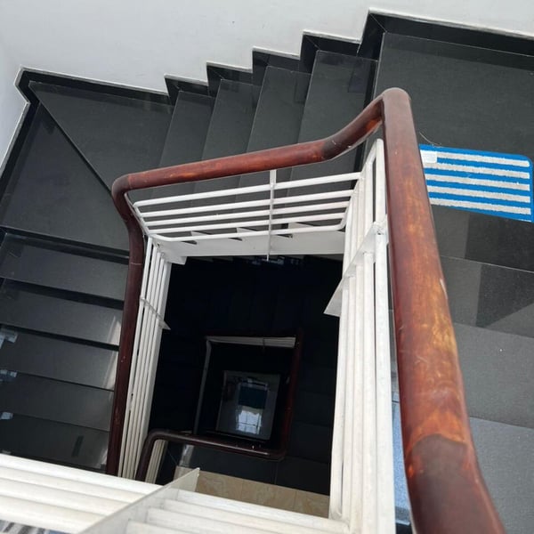 Nhà 3 tầng mặt tiền đường Cao Thị Chính 4m x 20m