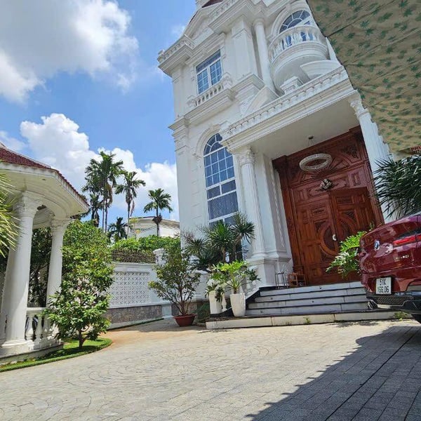 Bán biệt thự Compound sân vườn Thảo Điền khu 146 Nguyễn Văn Hưởng