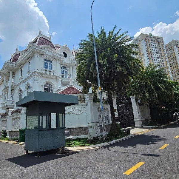 Bán biệt thự Compound sân vườn Thảo Điền khu 146 Nguyễn Văn Hưởng