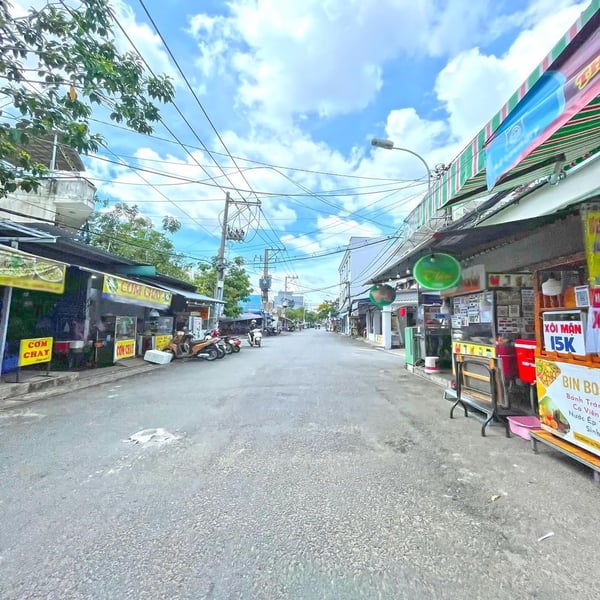 Nhà 2 tầng mặt tiền đường Tân Mỹ kinh doanh buôn bán sầm uất