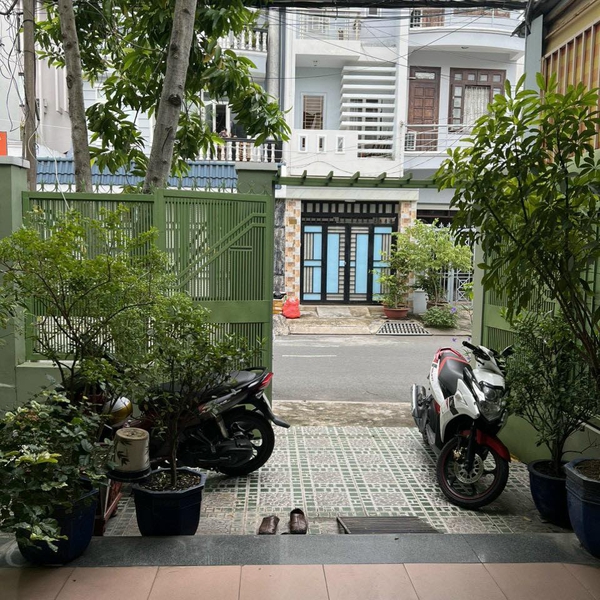 Nhà 3 tầng mặt tiền đường số Lâm Văn Bền Quận 7