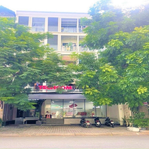 Tòa nhà căn hộ dịch vụ khu Lasaca Lê Thị Chợ 10m x 18m