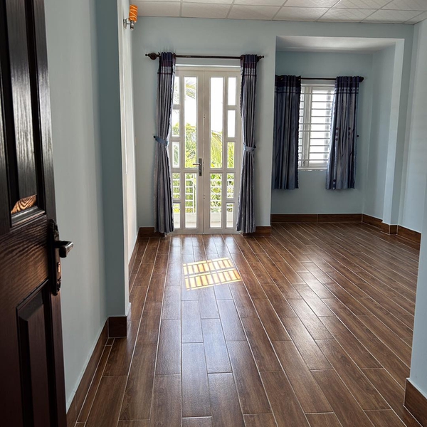 Nhà 3 tầng hẻm 402 Huỳnh Tấn Phát 4,2m x 19m