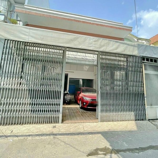 Nhà 2 mặt tiền hẻm xe hơi Lâm Văn Bền, 6m x 15m