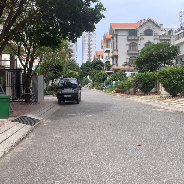 Biệt thự Him Lam Tân Hưng Quận 7 Diện tích: 10m x 20m