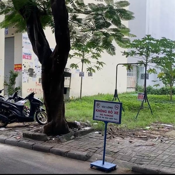 Đất Phú Mỹ Hưng đường Hưng Gia 1 , Dt:  6m x 18,5m