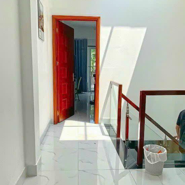 Nhà 2 tầng hẻm xe hơi 1135 Huỳnh Tấn Phát 