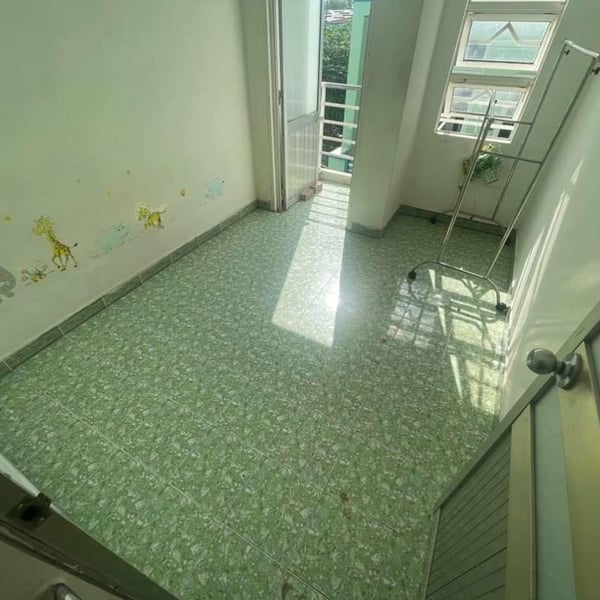 Nhà 3 tầng hẻm Huỳnh Tấn Phát Quận 7 - Gần Vincom Quận 7