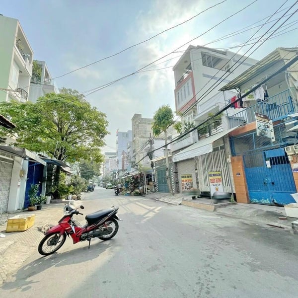 Nhà 2T mặt tiền đường 53 , Tân Quy , 6.7m x 22m nở hậu 6.8m