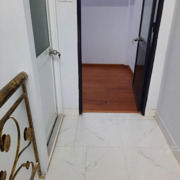 Nhà 2T hẻm 1041 trần xuân soạn , 3.6m x 7.5m 