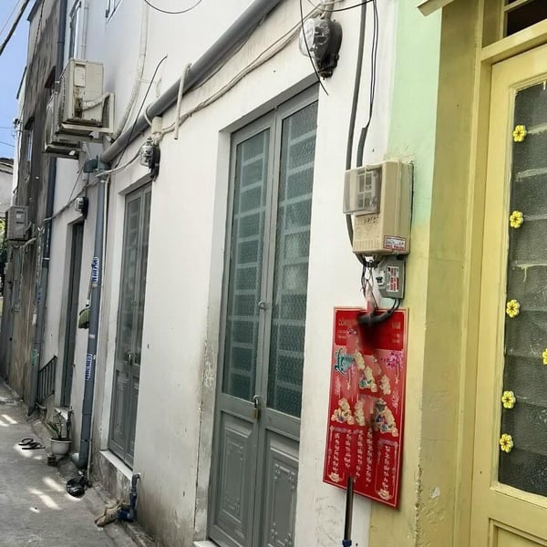 Nhà 2T hẻm xe hơi bùi văn ba , 4.2m x 30m nở hậu 11m