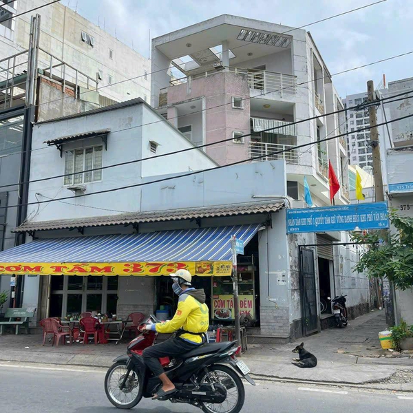 Nhà 4 tầng mặt tiền đường Trần Xuân Soạn Quận 7 - căn góc 