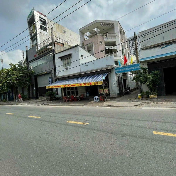 Nhà 4 tầng mặt tiền đường Trần Xuân Soạn Quận 7 - căn góc 