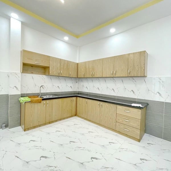 Nhà 2T hẻm 60 lâm Vắn bền , tân kiểng , 4m x 14m 