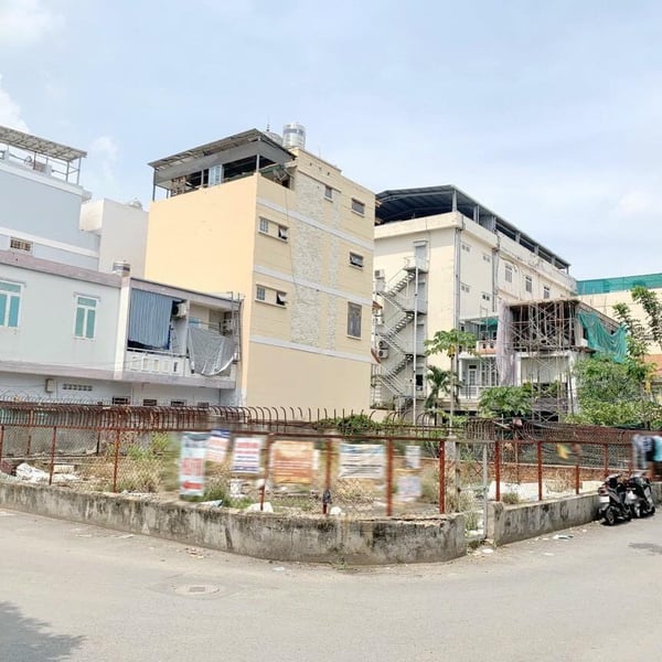 Đất lô góc 2 mặt tiền hẻm xe hơi Kiều Đàm 14m x 18m