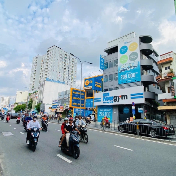 Bán tòa nhà 195 - 197 Phan Đăng Lưu, P1, Quận Phú Nhuận