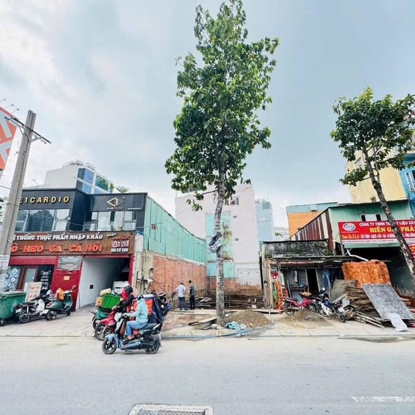 Bán nhà 141 - 143 Nguyễn Hữu Cảnh, P. Thạnh Mỹ Tây, Quận Bình Thạnh 