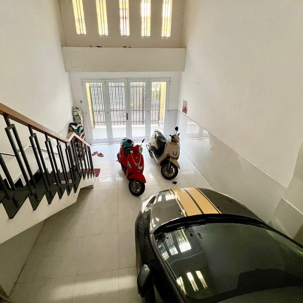 Nhà 5 tầng hẻm xe hơi 803 Huỳnh Tấn Phát 4,3m x 14,7m