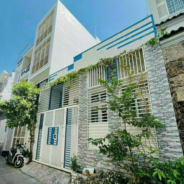 Nhà hẻm 30 Lâm Văn Bền 6,3m x 10,24m