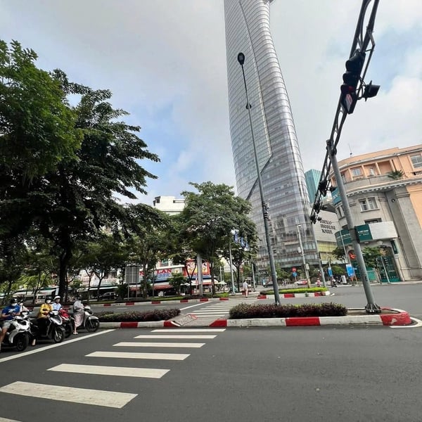 Bán nhà 49 Hàm Nghi, Phường Sài Gòn, Quận 1