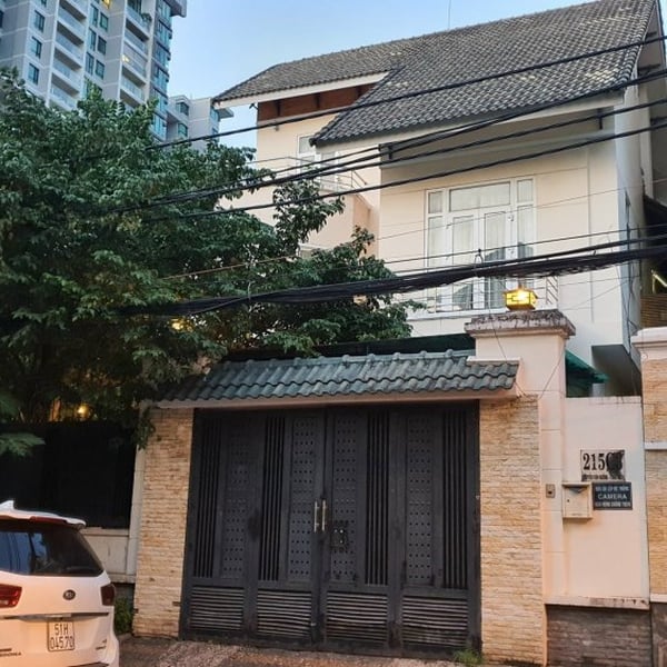 Bán biệt thự 215C3 Nguyễn Văn Hưởng, Phường Thảo Điền, Quận 2