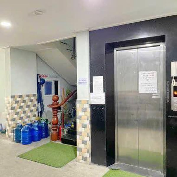 Tòa CHDV 7 tầng mặt tiền đường Trần Xuân Soạn, Tân Kiểng 