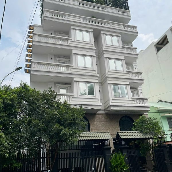 Bán khách sạn 107 Cư Xá Nguyễn Văn Trỗi, Quận Phú Nhuận