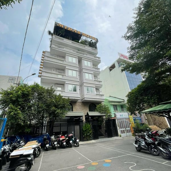Bán khách sạn 107 Cư Xá Nguyễn Văn Trỗi, Quận Phú Nhuận