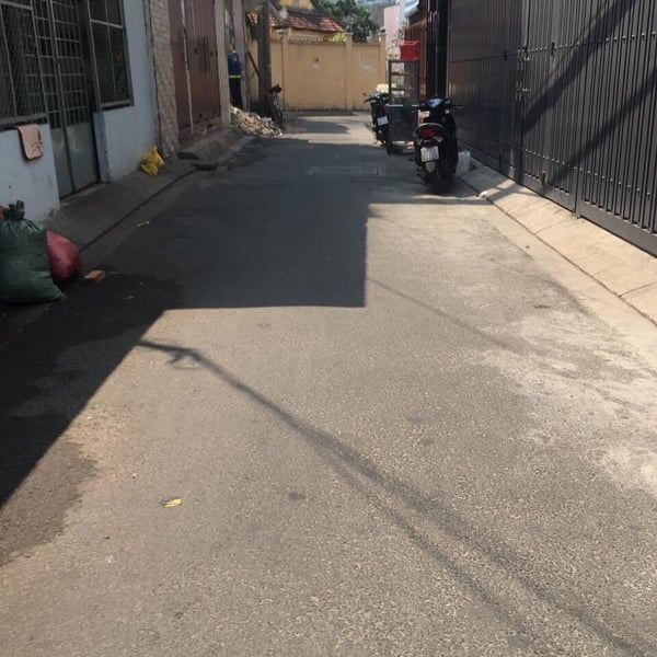 Nhà 4T hẻm 701 trần xuân soạn , 2.8m x 5m