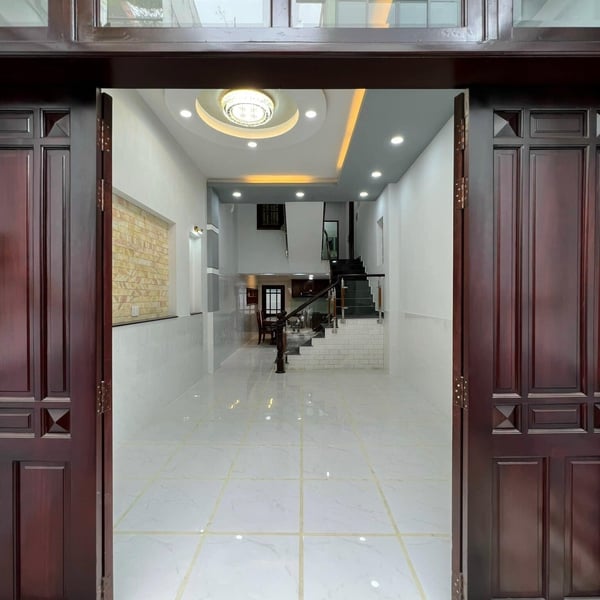 Nhà 4 tầng hẻm xe hơi 803 Huỳnh Tấn Phát 4m x 16m