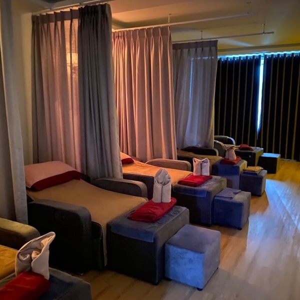 Bán khách sạn 34 Mạc Thị Bưởi, P. Sài Gòn, Quận 1