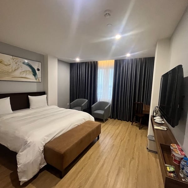 Bán khách sạn 34 Mạc Thị Bưởi, P. Sài Gòn, Quận 1