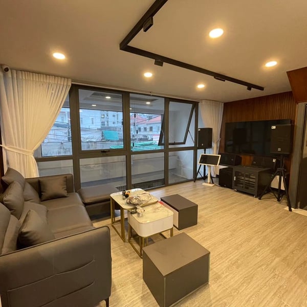 Nhà 5 tầng hẻm xe hơi Huỳnh Tấn Phát 5,5m x 14m