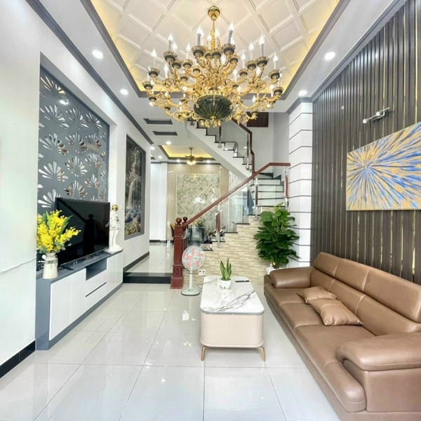 Nhà 4 tầng hẻm 1135 Huỳnh Tấn Phát 7m x 13m