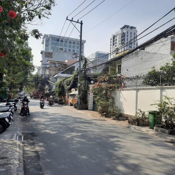 Bán biệt thự 25 Nguyễn Bá Lân, P. Thảo Điền, TP. Thủ Đức