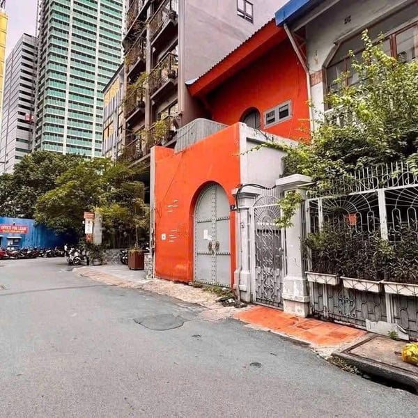 Bán toà nhà căn hộ dịch vụ Quận 1, số 7 Ngô Văn Năm, P. Sài Gòn 