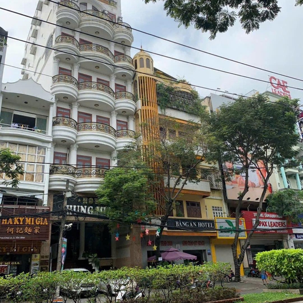 Bán khách sạn 160 - 162 Bàu Cát, P. Tân Sơn Nhất, Quận Tân Bình
