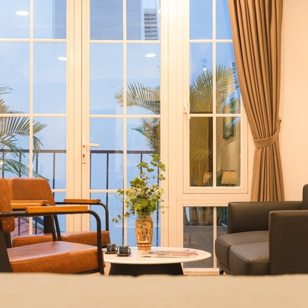 Tòa nhà căn hộ dịch vụ mặt tiền Q1 - tỷ suất 8,6%