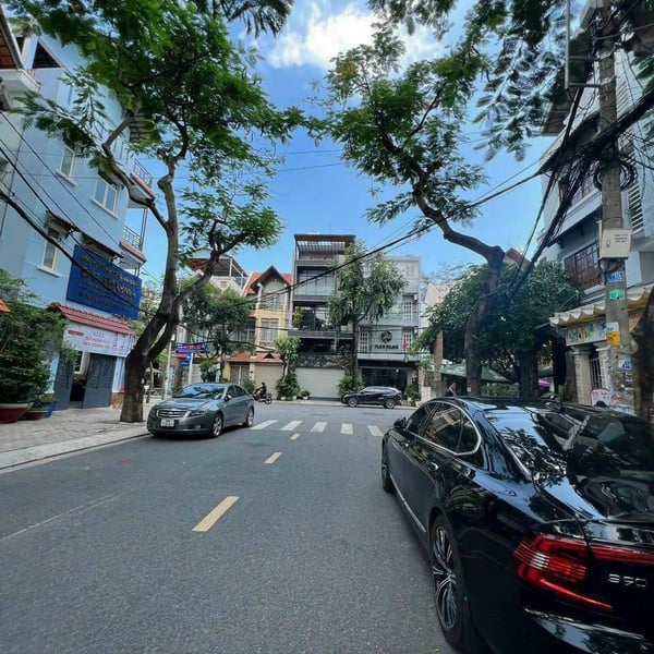 Nhà 3 tầng khu Tân Quy Đông đường số 53, DT: 6m x 20m