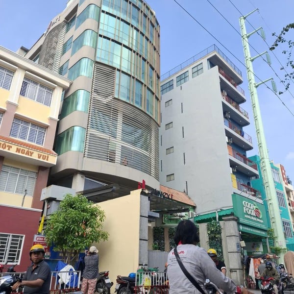 Bán toà nhà 37A Phan Xích Long, P3, Quận Phú Nhuận