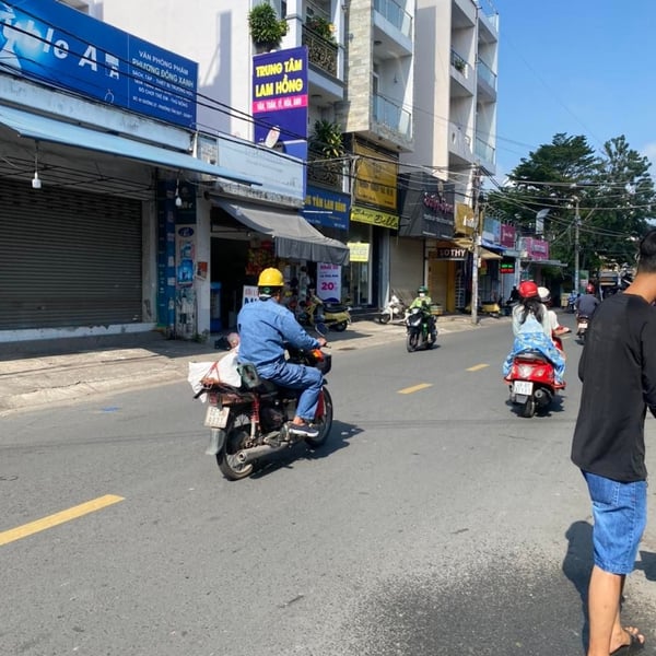 Nhà 5 tầng đường số 37 tân Quy 10m x 20m