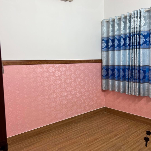 Nhà 2T hẻm Bùi Văn Ba , tân thuận đông 3.08m x 8.3m 