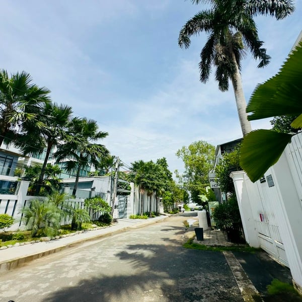 Bán biệt thự 189C1/1 Nguyễn Văn Hưởng, P. Thảo Điền, Quận 2