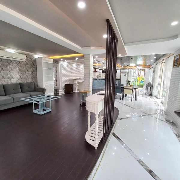 Biệt thự sân vườn Kiều Đàm Quận 7 DT: 11m x 40m