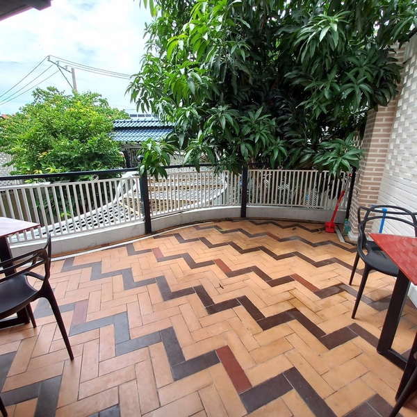 Biệt thự sân vườn Kiều Đàm Quận 7 DT: 11m x 40m