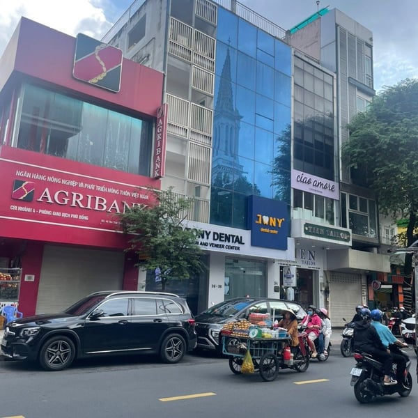 Bán tòa nhà 36 - 38 Tôn Thất Tùng, P. Bến Thành, Quận 1