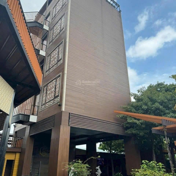 Bán toà nhà 979 Nguyễn Duy Trinh, P. Phú Hữu, TP. Thủ Đức