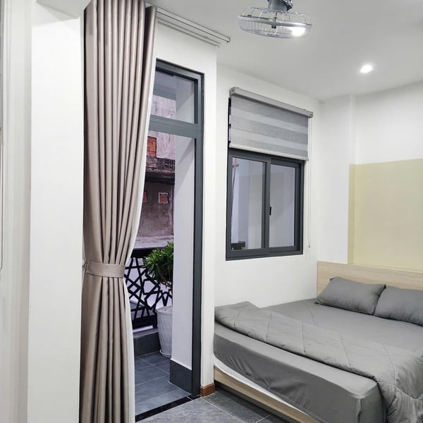 Bán toà nhà căn hộ dịch vụ Quận 1 đường Lê Thánh Tôn, P. Bến Thành