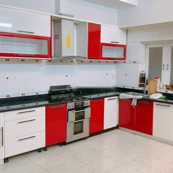 Nhà 4 tầng Lâm Văn Bền , Bình Thuận 5m x20m